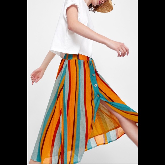 Zara Striped Skirt With Buttons - Picture 4 of 6